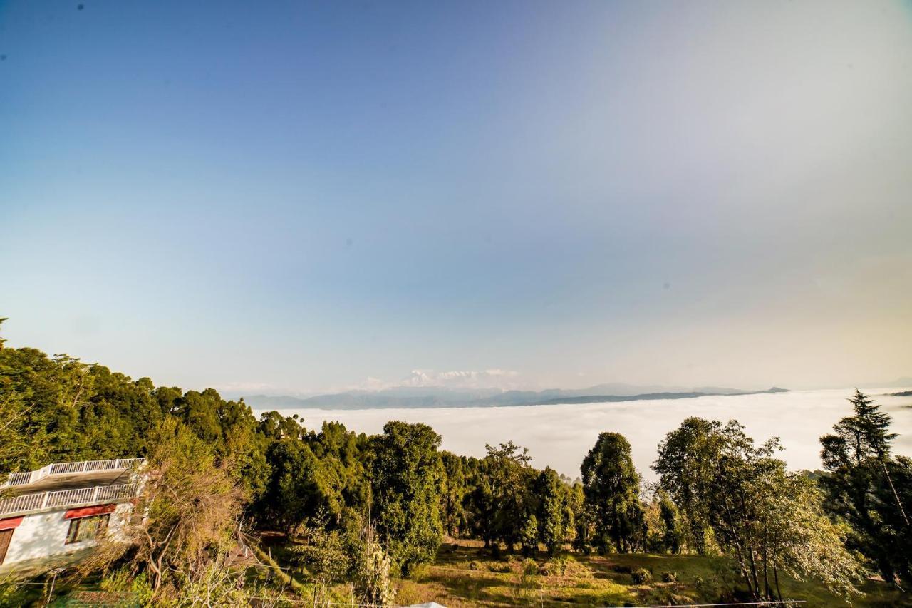 Capital O 47240 Hotel Blossom Resort Kausani Exterior foto